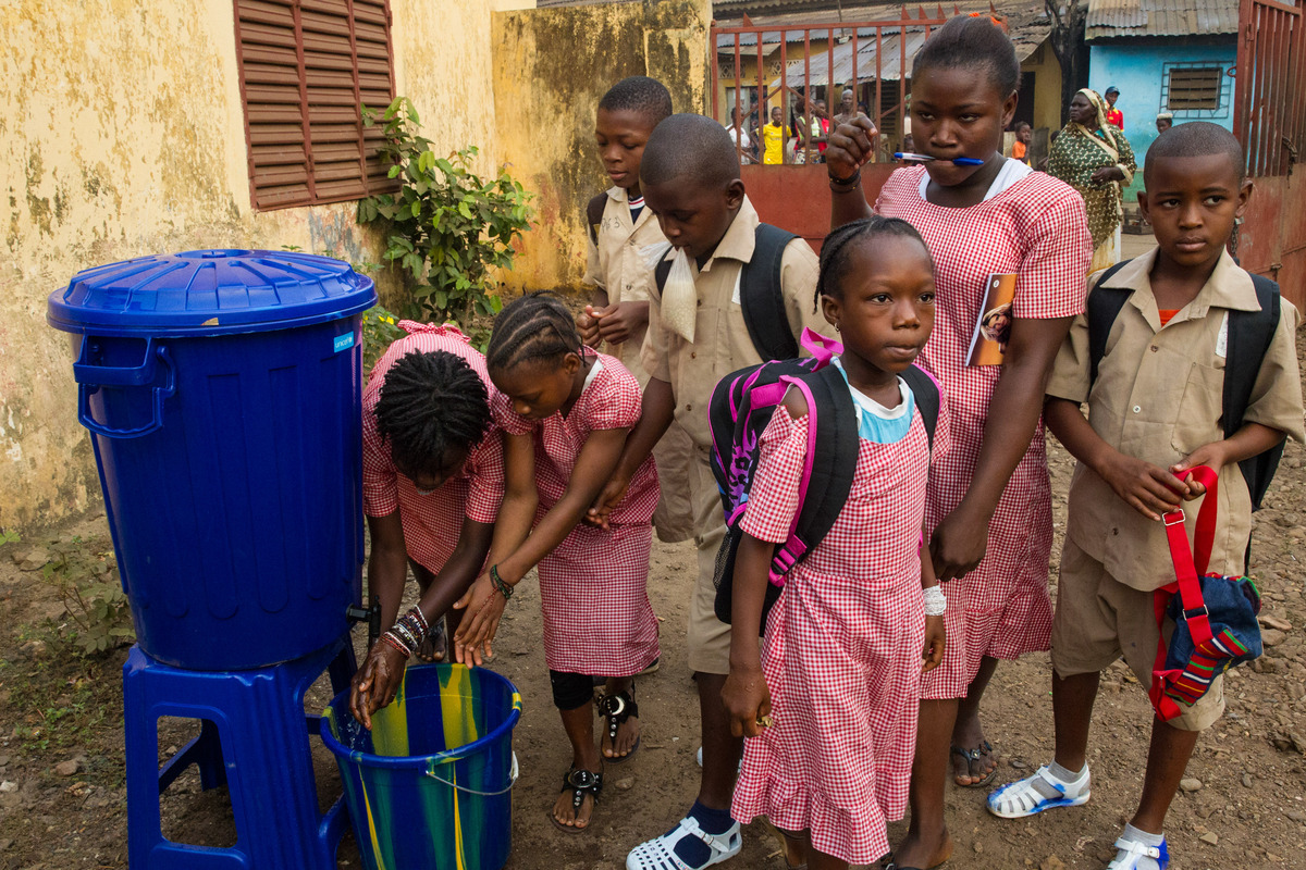 UNMEER Schools Reopening with Handwashing Stations